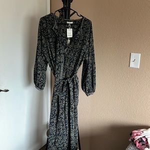 Long sleeve blue/cream floral button down dress